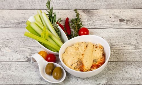 Hummus and vegetables